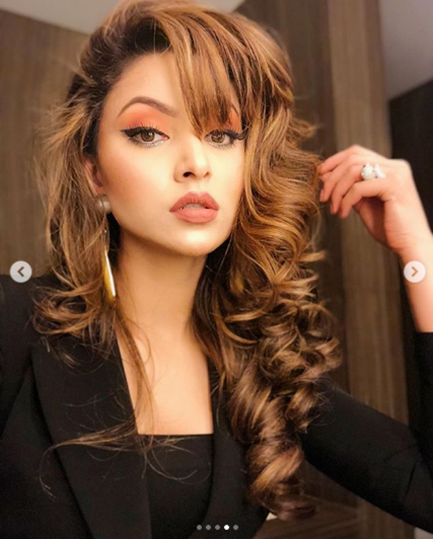 Urvashi Rautela Instagram Pics